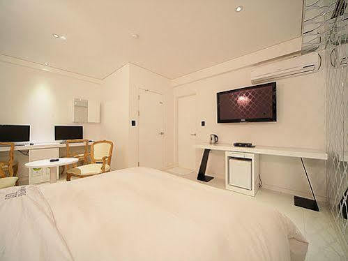 سيول Sinchon Hotel Gaeul المظهر الخارجي الصورة